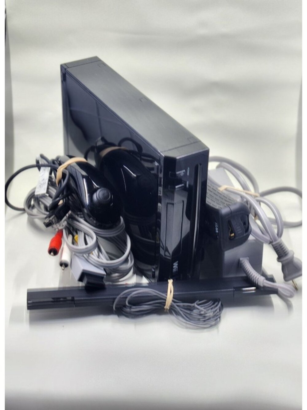 Nintendo Wii Console Black RVL-101 with Cables & Controller